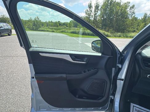 Used 2022 Ford Escape SE w/ Convenience Package image 24