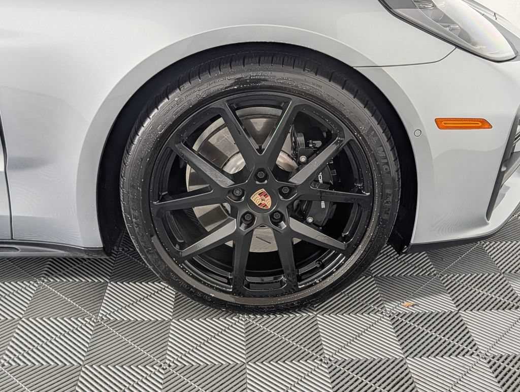 Certified 2026 Porsche Panamera GTS AWD/4WD image 14
