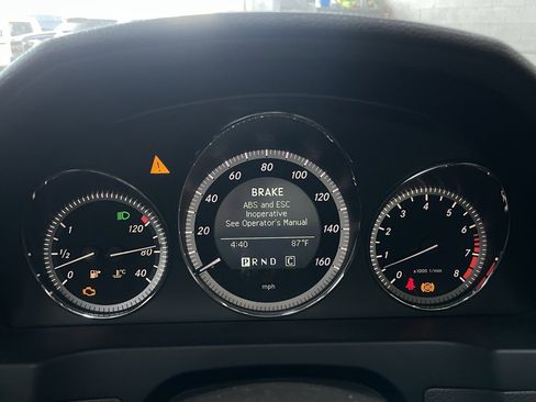 Used 2010 Mercedes-Benz C 300 4MATIC Sedan image 23