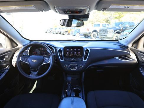 Used 2024 Chevrolet Malibu LT image 30