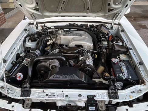 Used 1993 Ford Mustang LX RWD image 12