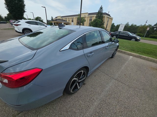 Used 2022 Honda Accord Sport image 4