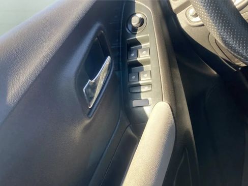 Used 2017 Chevrolet Trax LS FWD image 16