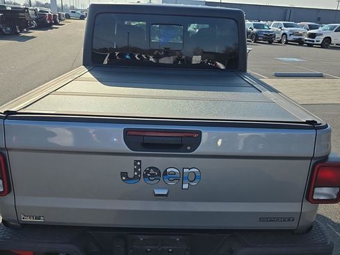 Used 2020 Jeep Gladiator Sport w/ Quick Order Package 24S image 8