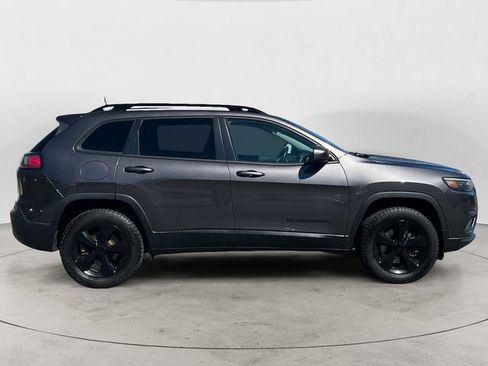 Used 2019 Jeep Cherokee Latitude Plus AWD/4WD image 6