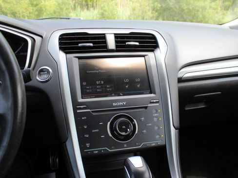 Used 2014 Ford Fusion Titanium FWD image 25
