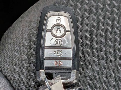 Used 2023 Ford Escape ST-Line w/ Cold Weather Package FWD image 32