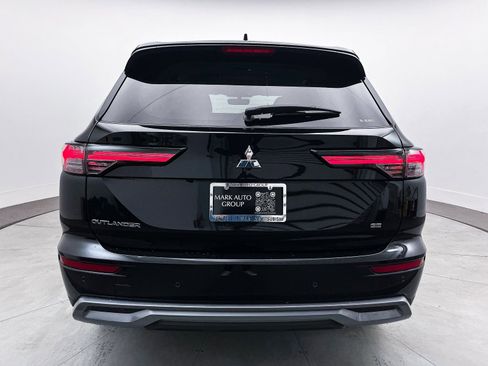 New 2025 Mitsubishi Outlander SE image 6