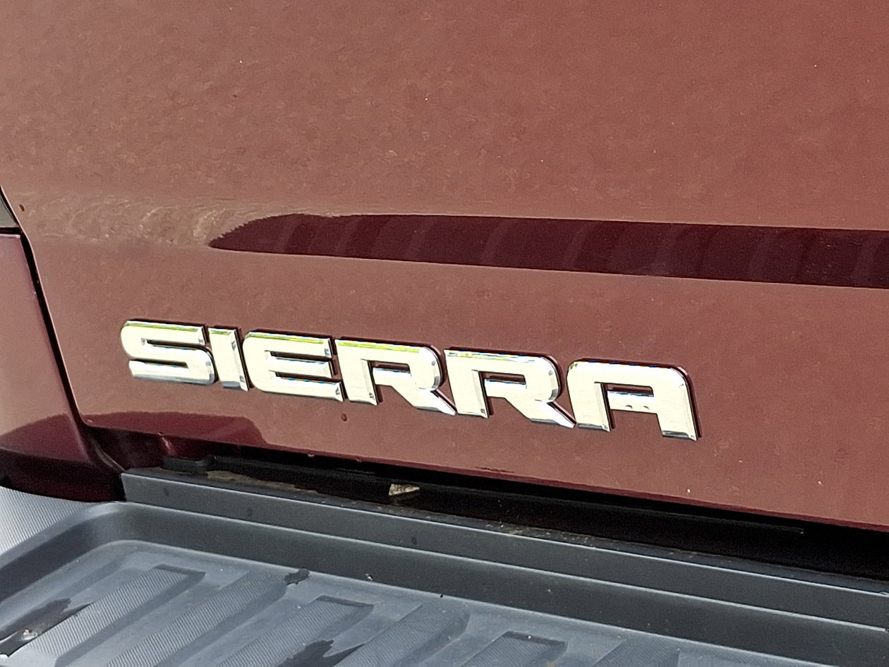 Used 2016 GMC Sierra 2500 Denali w/ Driver Alert Package AWD/4WD image 31