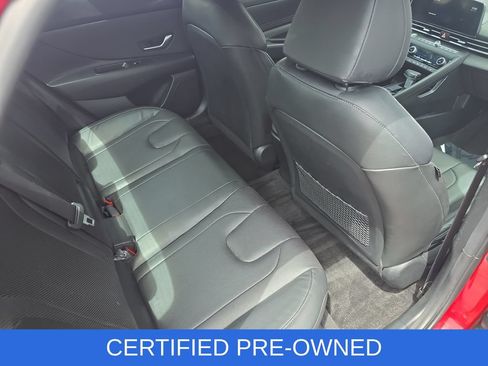 Used 2022 Hyundai Elantra Limited FWD image 12