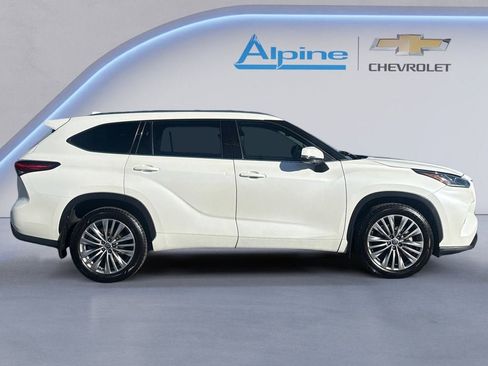 Used 2021 Toyota Highlander Platinum AWD/4WD image 6