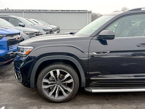 Used 2021 Volkswagen Atlas SEL R-Line image 9