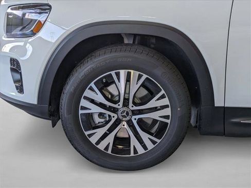 New 2026 Mercedes-Benz GLB 250 image 9