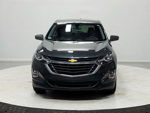 Used 2019 Chevrolet Equinox LS w/ LS Convenience Package image 2