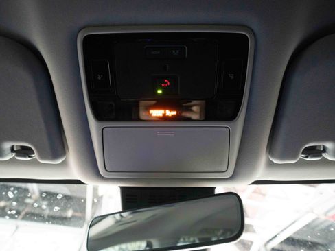Used 2024 Toyota Grand Highlander AWD image 18