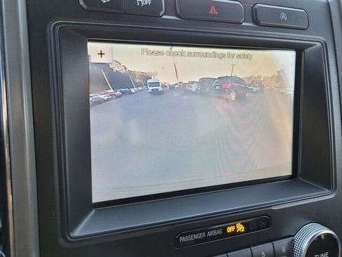 Used 2019 Ford Expedition Max XLT image 25