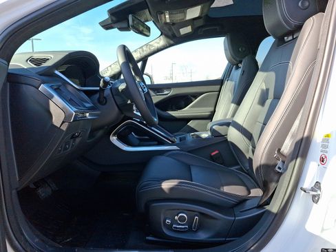 New 2024 Jaguar I-PACE R-Dynamic HSE image 11