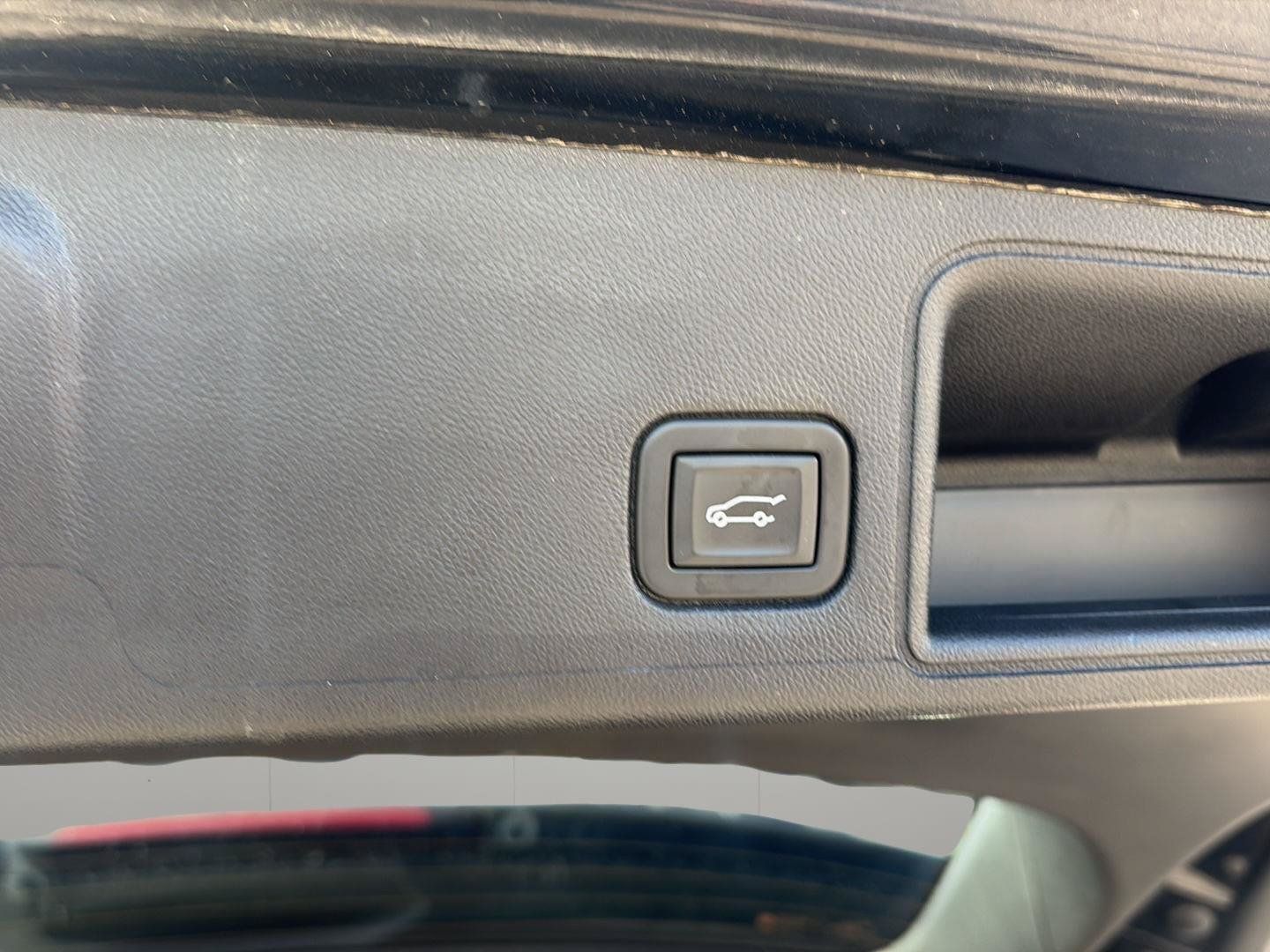Used 2021 GMC Terrain SLE w/ Driver Convenience Package FWD image 26