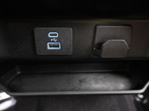 Used 2023 Ford F150 XLT image 23