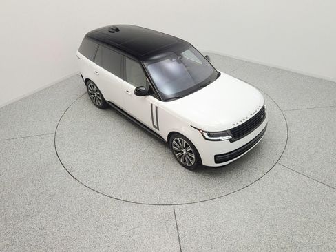 Used 2023 Land Rover Range Rover Long Wheelbase SE AWD/4WD image 11