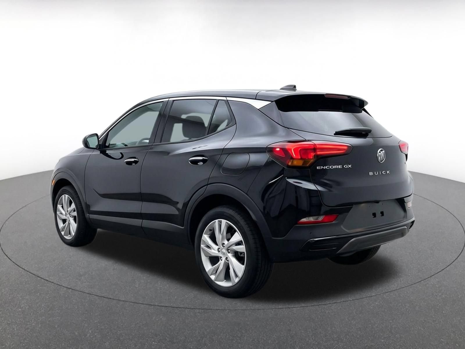 Used 2025 Buick Encore GX Preferred AWD/4WD image 6
