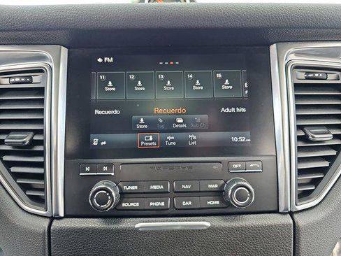 Used 2017 Porsche Macan image 21