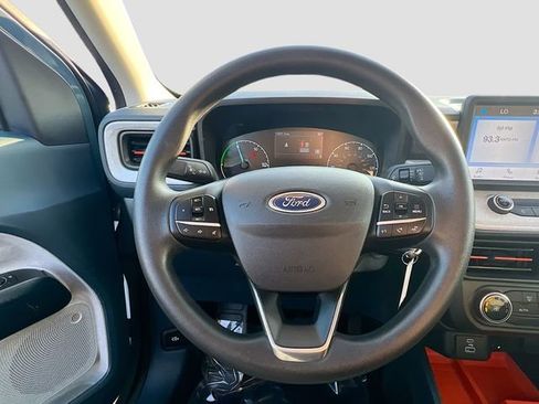 Used 2023 Ford Maverick XLT image 11