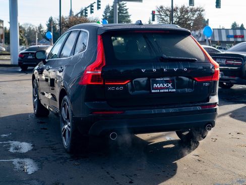 Used 2018 Volvo XC60 T5 Momentum w/ Convenience Package AWD/4WD image 13