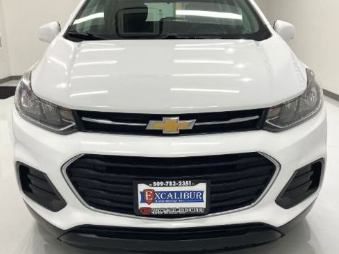 Used 2017 Chevrolet Trax LS FWD image 5
