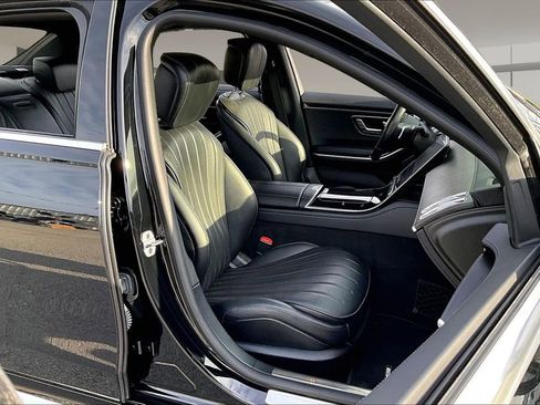 Certified 2022 Mercedes-Benz S 500 4MATIC image 7