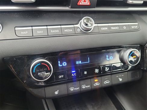 Certified 2023 Hyundai Elantra SEL w/ Convenience Package image 26