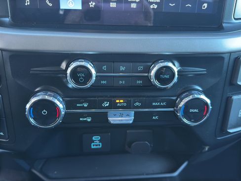 Used 2024 Ford F150 XLT image 23