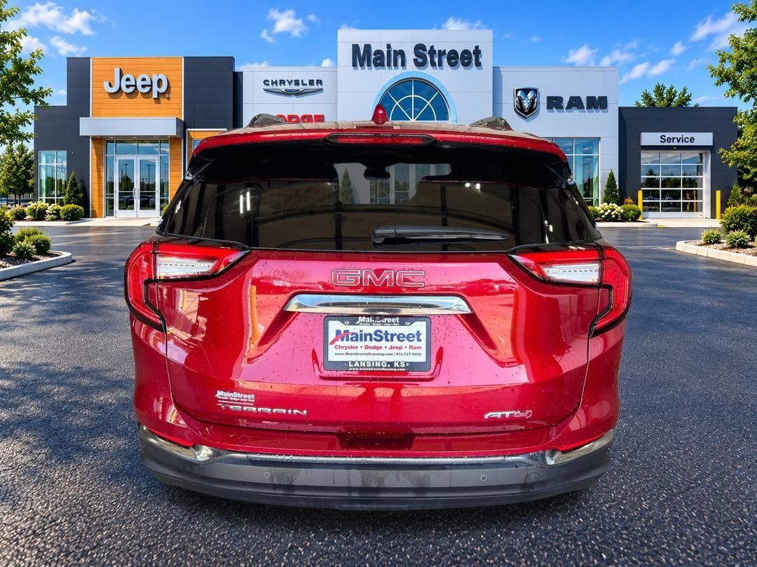 Used 2024 GMC Terrain AT4 w/ Tech Package AWD/4WD image 4