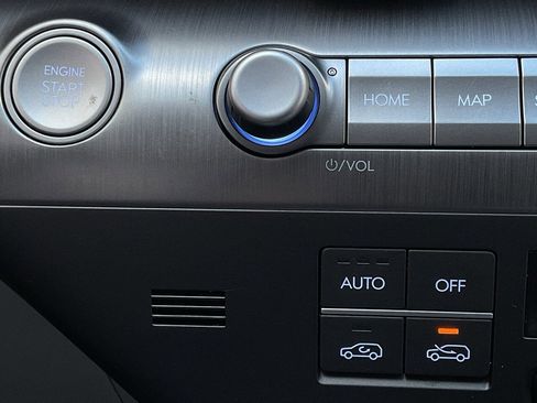 Used 2025 Hyundai Kona SEL image 32