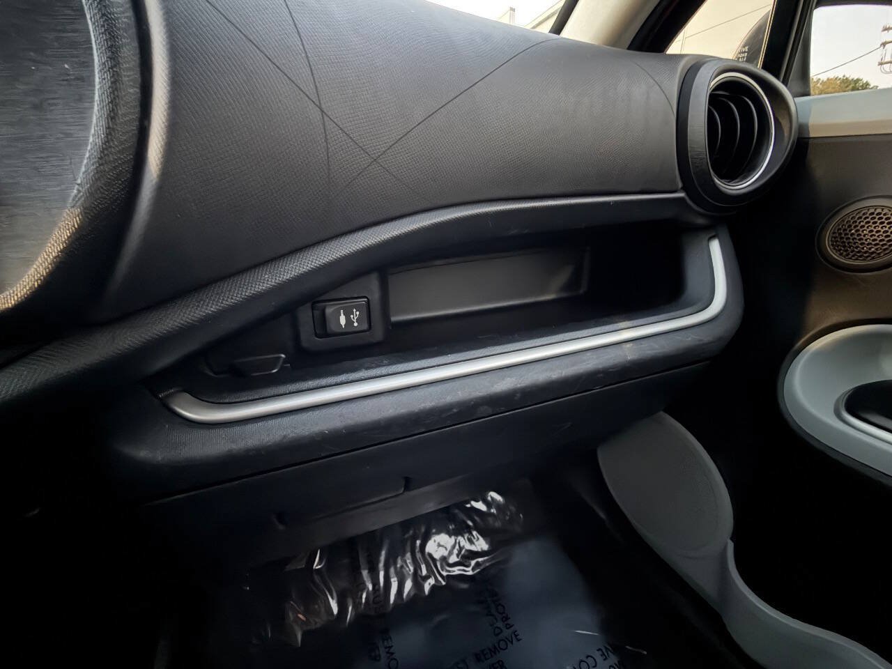 Used 2014 Toyota Prius C Three FWD image 26