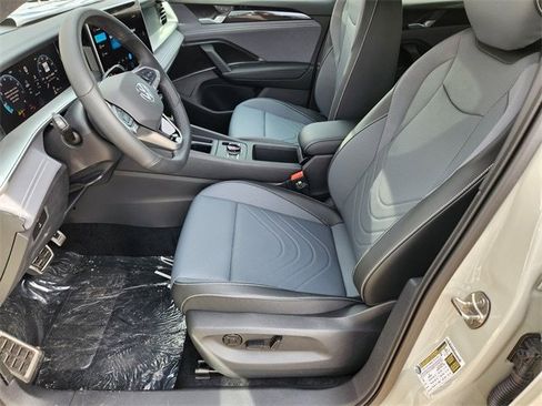 New 2026 Volkswagen Tiguan SE R-Line image 11