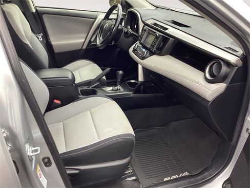 Used 2016 Toyota RAV4 XLE image 15