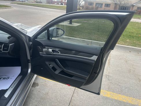 Used 2013 Porsche Panamera image 41