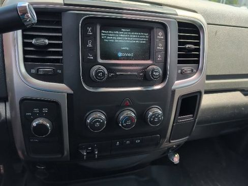 Used 2018 RAM 2500 SLT AWD/4WD image 16