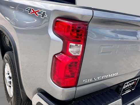 Used 2025 Chevrolet Silverado 2500 LT w/ Convenience Package AWD/4WD image 28