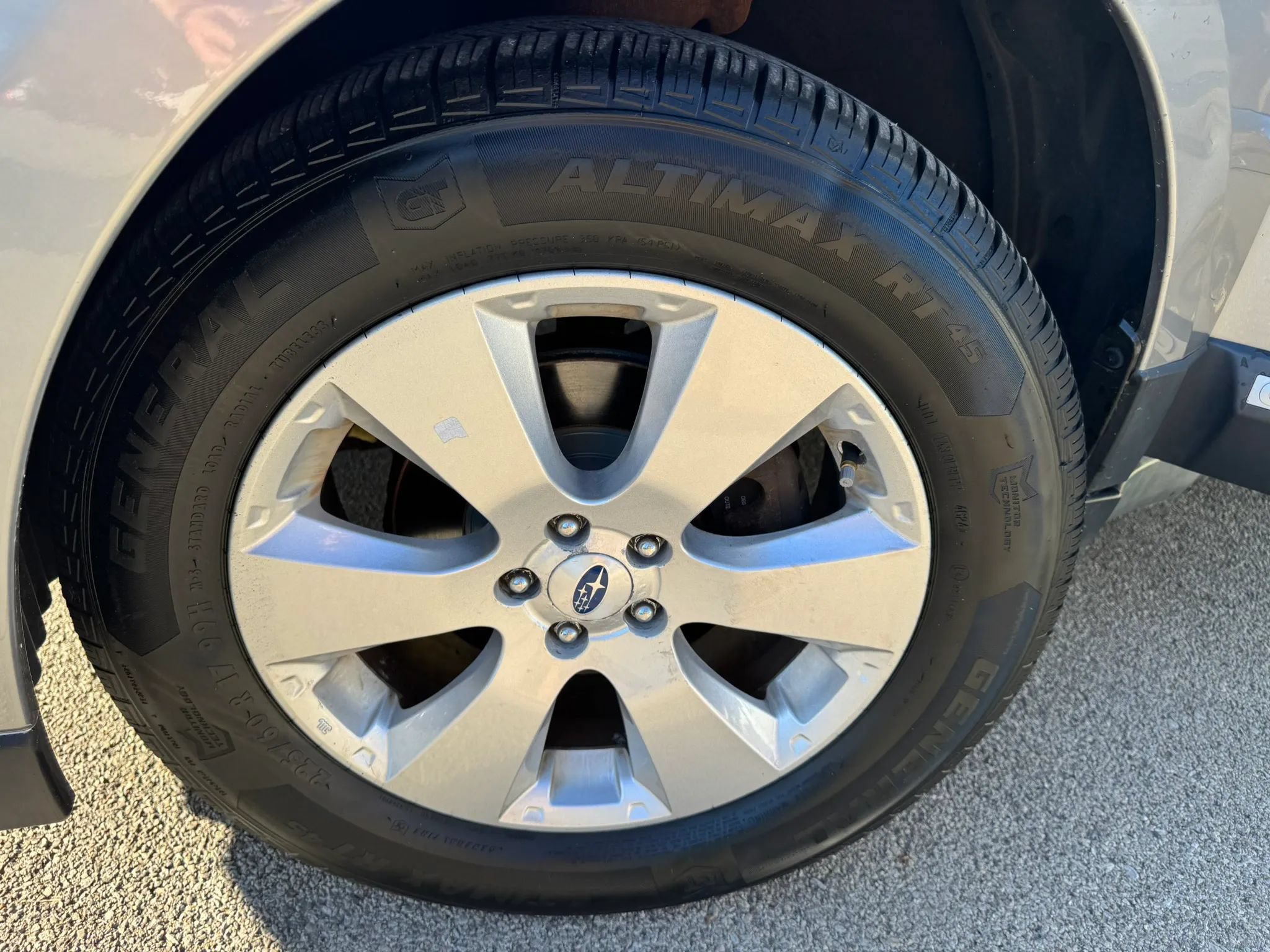 Used 2011 Subaru Outback 2.5i Limited AWD/4WD image 29