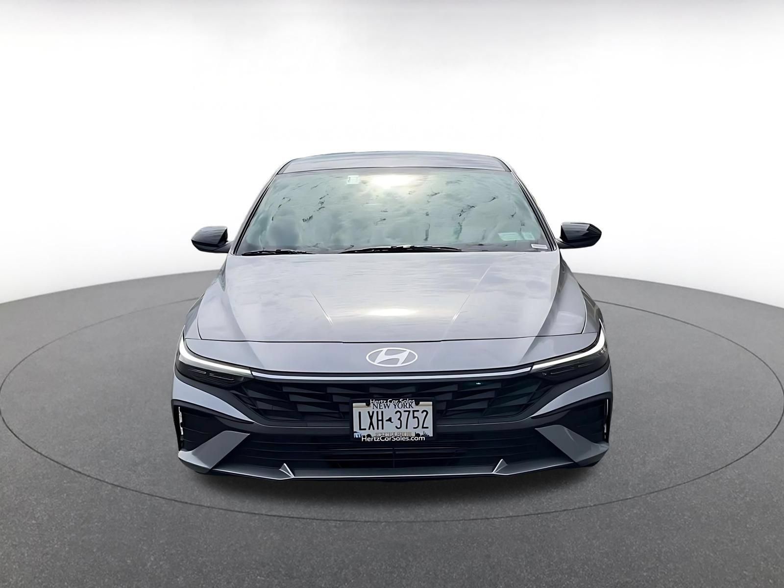 Used 2026 Hyundai Elantra Sport FWD image 4
