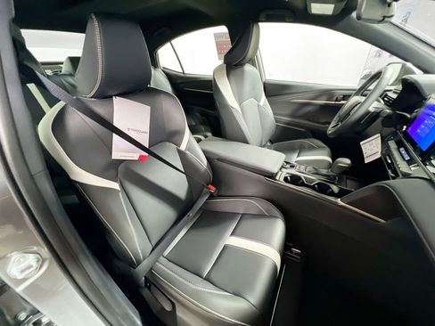 New 2026 Toyota Camry SE image 31