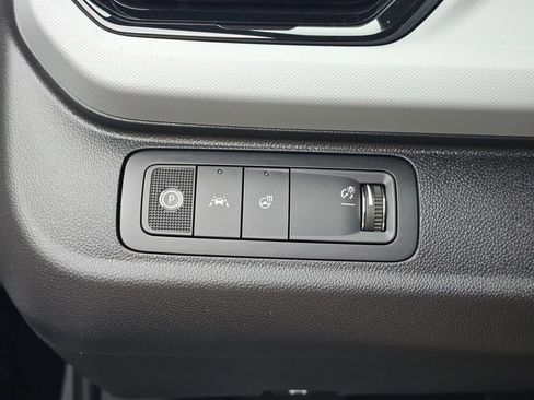 New 2027 Chevrolet Bolt LT w/ Comfort Package FWD image 23
