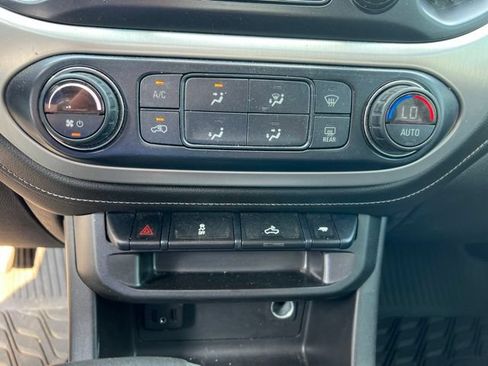 Used 2021 GMC Canyon Elevation w/ Trailering Package RWD image 11