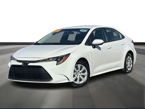 Used 2023 Toyota Corolla LE image 1
