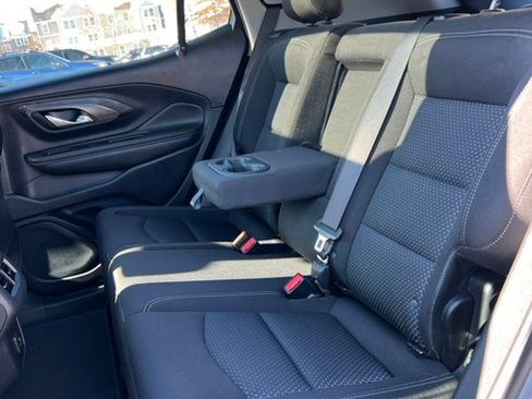 Used 2023 GMC Terrain SLE w/ Driver Convenience Package image 24