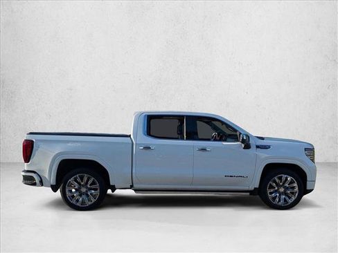 Used 2023 GMC Sierra 1500 Denali w/ Denali Reserve Package AWD/4WD image 4