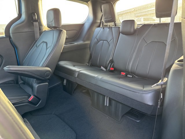New 2026 Chrysler Pacifica Select w/ S Appearance Package FWD image 20