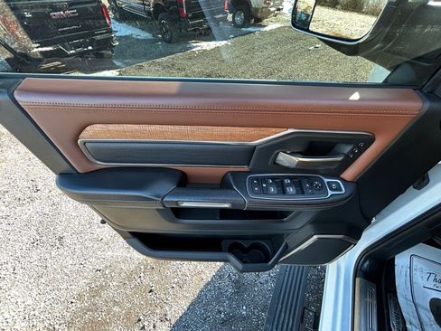 Used 2019 RAM 2500 Limited image 9
